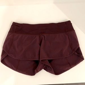 LuluLemon Low Rise Speed Up Shorts (2.5” Inseam)